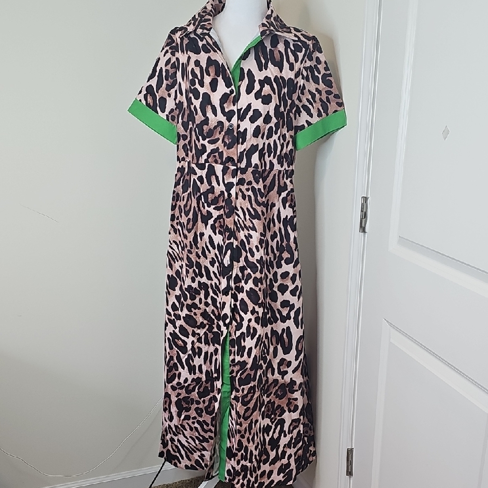 Uoozee Women's Leopard Print Maxi‎ Dress with Green Accents Size L NWT